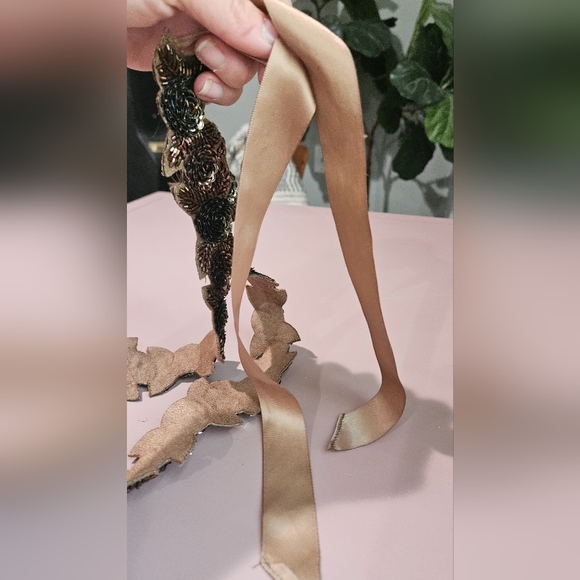 Sequin Floral Design Belt With Satin Ash Tie Adjustable. - Picture 9 of 9